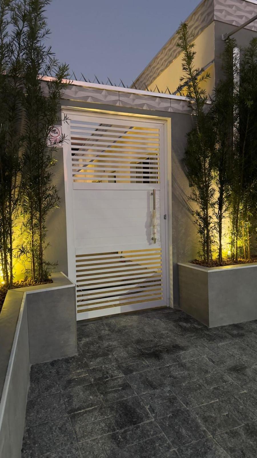 La Flats Apartment